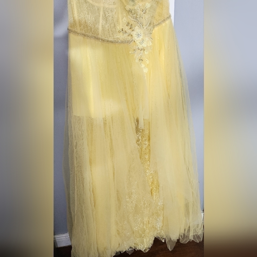 Mac Duggal NWT Lemon EMBELLISHED TULLE ONE SHOULDER HIGH LOW GOWN size 18 - Picture 9 of 16